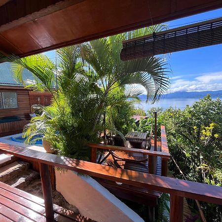 Naveria Heights Lodge Savusavu Bagian luar foto