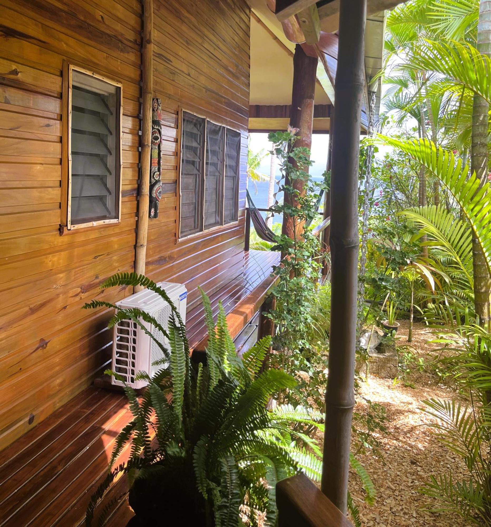 Naveria Heights Lodge Savusavu Bagian luar foto