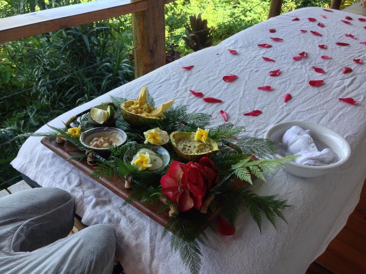 Naveria Heights Lodge Savusavu Bagian luar foto