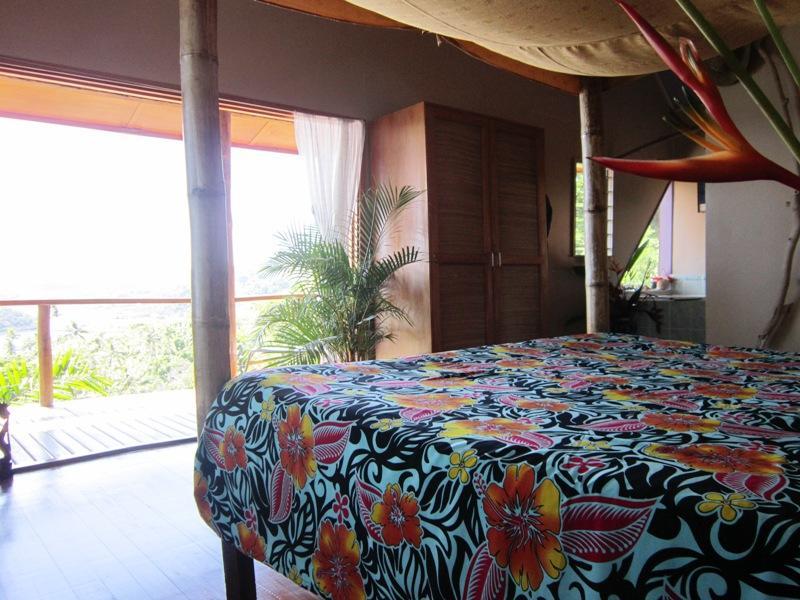 Naveria Heights Lodge Savusavu Bagian luar foto
