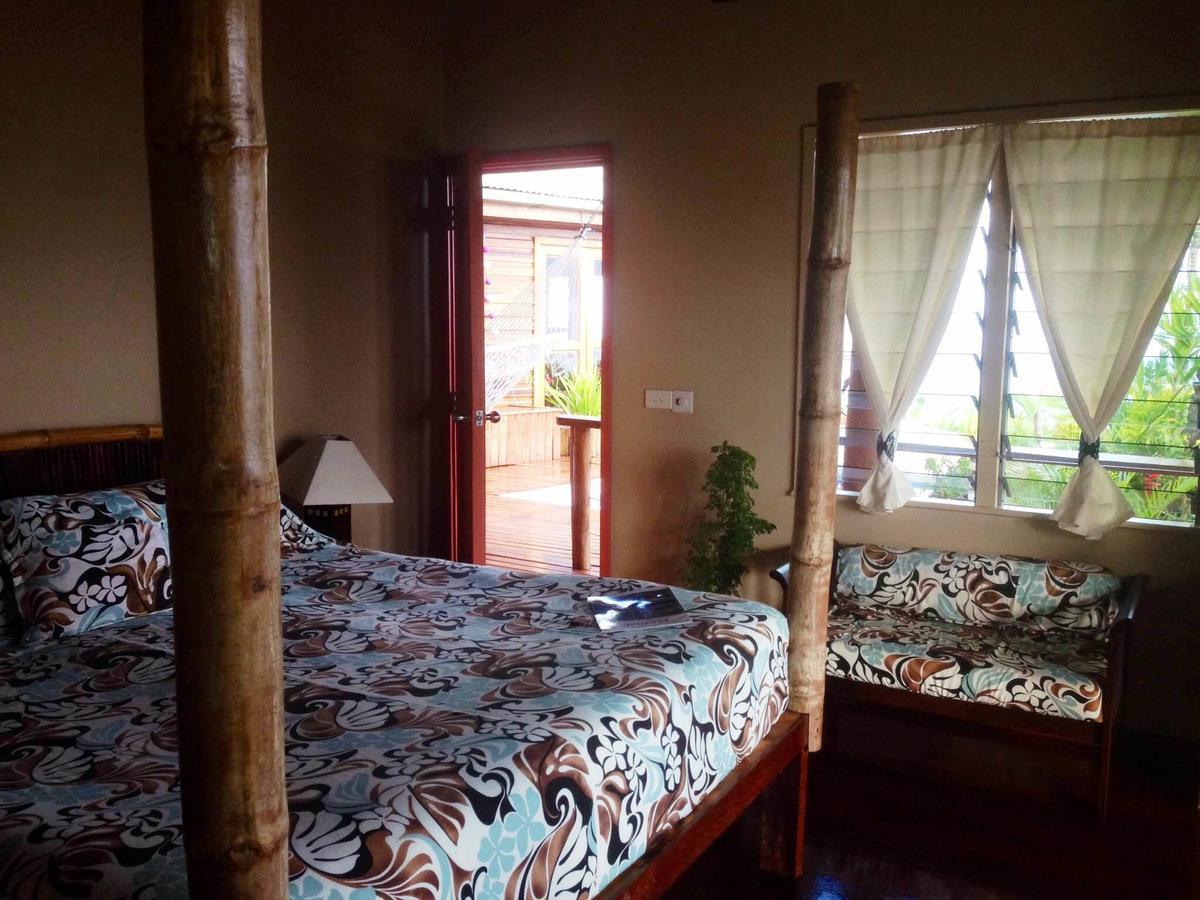 Naveria Heights Lodge Savusavu Bagian luar foto