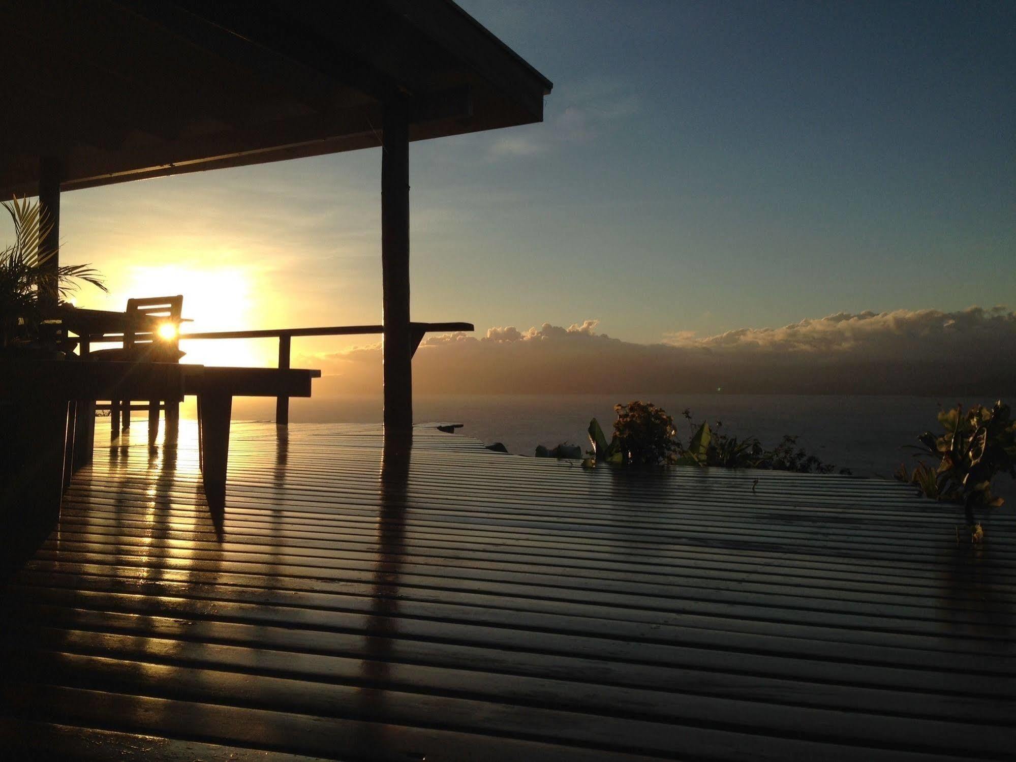 Naveria Heights Lodge Savusavu Bagian luar foto