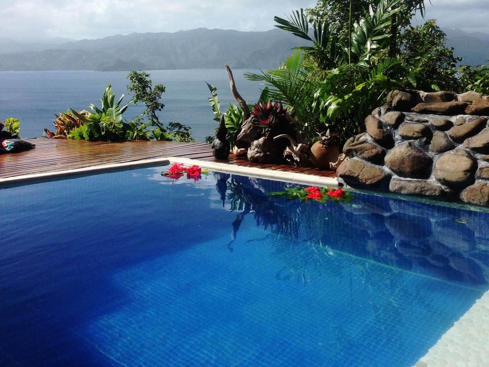 Naveria Heights Lodge Savusavu Bagian luar foto