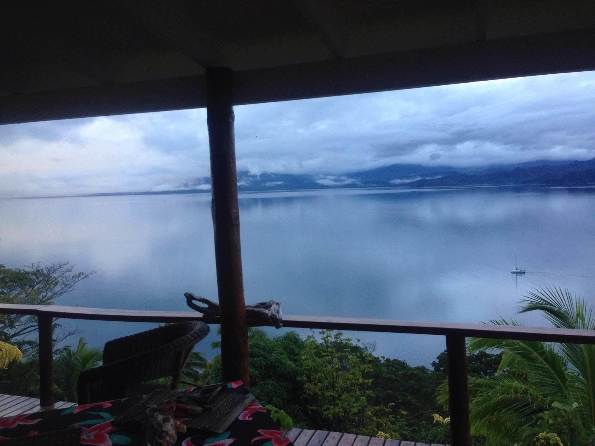 Naveria Heights Lodge Savusavu Bagian luar foto